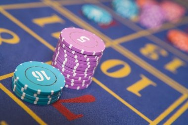 QRIS and DANA payment deposit options